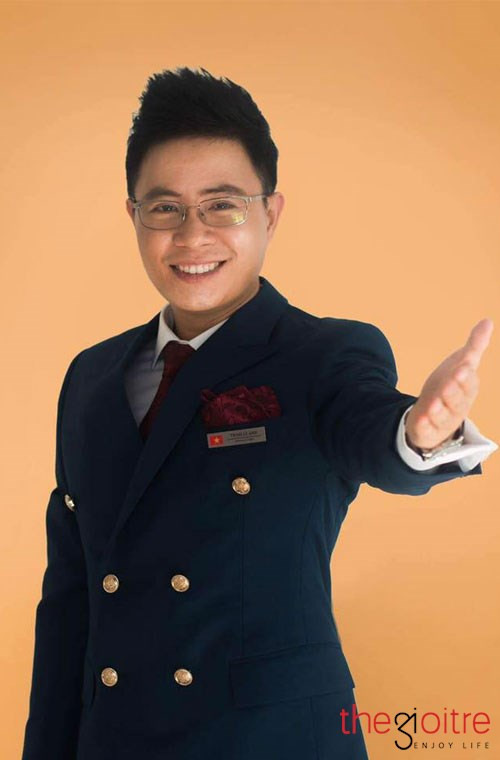 MC, thầy giáo Trịnh Lê Anh. MC, thầy giáo Trịnh Lê Anh.