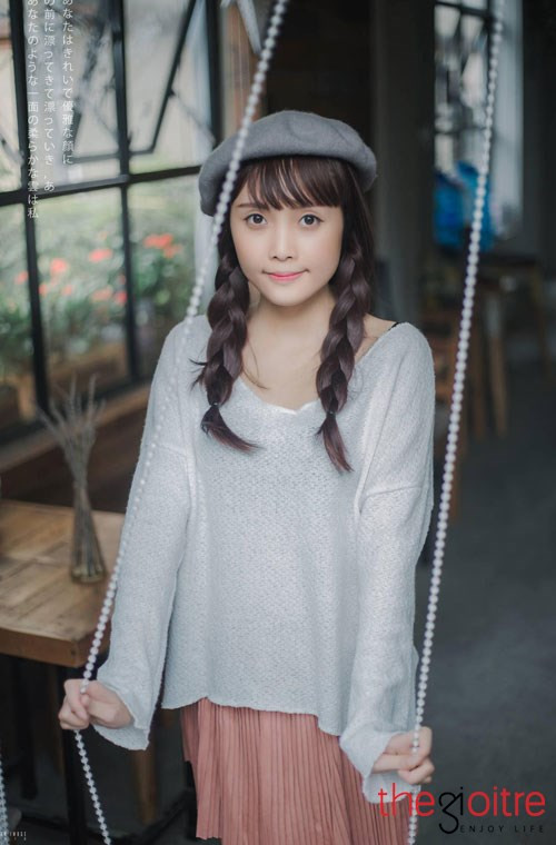 Sở hữu vẻ ngoài xinh đẹp cùng chiều cao 1m62 Bích Ngọc có rất nhiều lợi thế trong việc môi trường nghệ thuật. Nhưng cô nàng cho biết trở thành một giáo viên giỏi, được nhiều thế hệ học sinh biết tới là đích tới của Ngọc. Sở hữu vẻ ngoài xinh đẹp cùng chiều cao 1m62 Bích Ngọc có rất nhiều lợi thế trong việc môi trường nghệ thuật. Nhưng cô nàng cho biết trở thành một giáo viên giỏi, được nhiều thế hệ học sinh biết tới là đích tới của Ngọc.