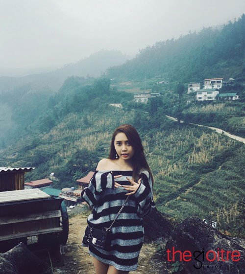 Bích Ngọc có sở thích đi du lịch, cô nàng đã đặt chân tới khá nhiều danh thắng nổi tiếng. Bích Ngọc có sở thích đi du lịch, cô nàng đã đặt chân tới khá nhiều danh thắng nổi tiếng.