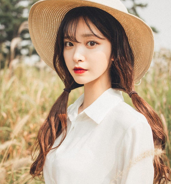 hot-girl-han-xinh-nhu-mong-dat-show-lam-mau-online-1