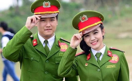 Bảng lương của sỹ quan quân đội và sỹ quan công an từ 1/7