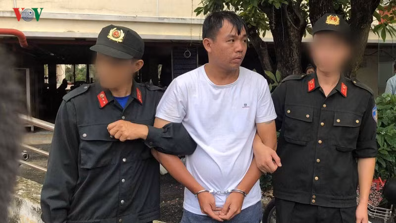 bắt hàng tấn ma túy tại tphcm: hải quan và công an tấn công tổng lực hình 2 bat hang tan ma tuy tai tphcm: hai quan va cong an tan cong tong luc hinh 2