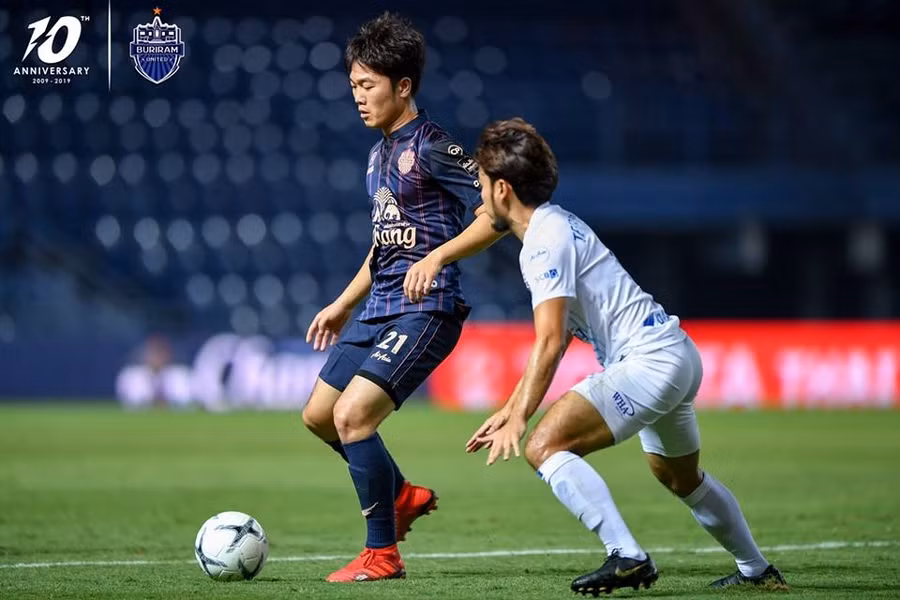 Xuân Trường đã trải qua chuỗi 6 trận chưa được ra sân trong mau áo Buriram United cả ở Thai League lẫn AFC Champions League.