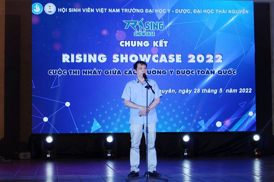TS Nguyễn Kiều Giang, Phó Hiệu trưởng Trường Đại học Y – Dược (Đại học Thái Nguyên) phát biểu khai mạc TS Nguyễn Kiều Giang, Phó Hiệu trưởng Trường Đại học Y – Dược (Đại học Thái Nguyên) phát biểu khai mạc