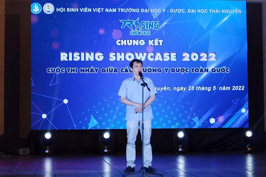 TS Nguyễn Kiều Giang, Phó Hiệu trưởng Trường Đại học Y – Dược (Đại học Thái Nguyên) phát biểu khai mạc