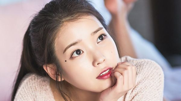Nữ giới sở hữu nốt ruồi ở đuôi mắt thường có sức hút đặc biệt, tạo cho người khác cảm giác muốn bảo bọc, che chở. Ảnh minh họa.