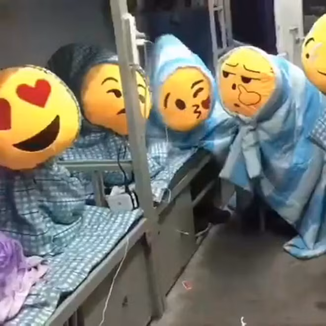 Đi kiểm tra ký túc xá, thầy giám thị tá hoả khi thấy rất nhiều "sinh vật lạ" với vẻ mặt đáng ghét trong phòng - Ảnh 2.