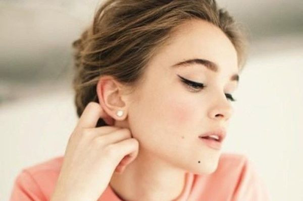 Những vị trí nốt ruồi chứng tỏ bạn là một người vô cùng đào hoa ảnh 1