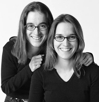 Cô gái người Canada đã thực sự tìm được chị em song sinh của mình đến từ Colombia.