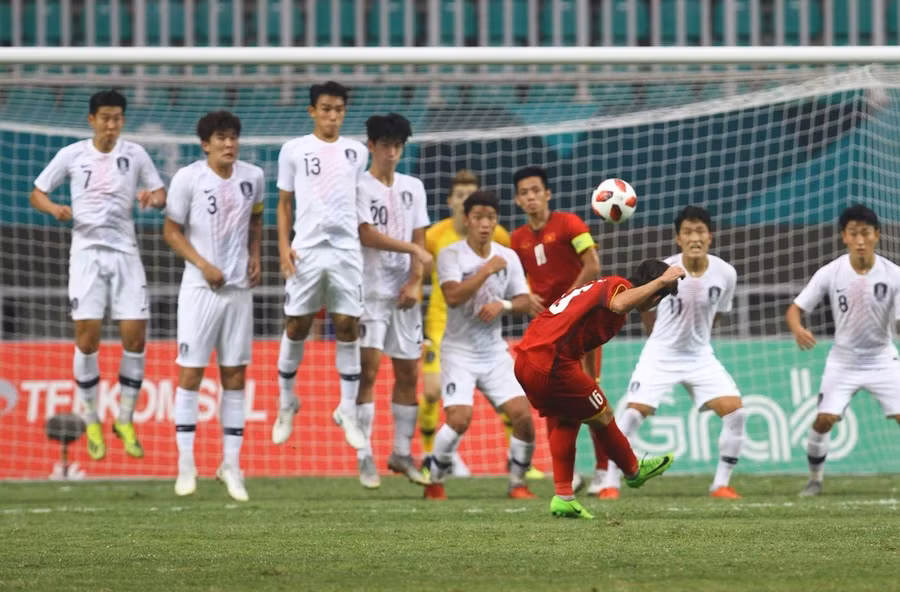 Minh Vương sút phạt xuất sắc nhưng lại yếu tâm lý trên chấm 11m