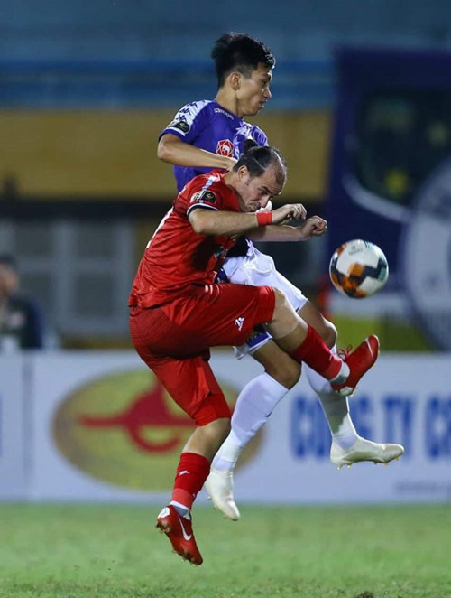 Đoàn Văn Hậu không ngại khi gặp đối thủ nhiều kinh nghiệm như Huỳnh Kesley.