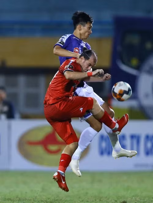 Đoàn Văn Hậu không ngại khi gặp đối thủ nhiều kinh nghiệm như Huỳnh Kesley.