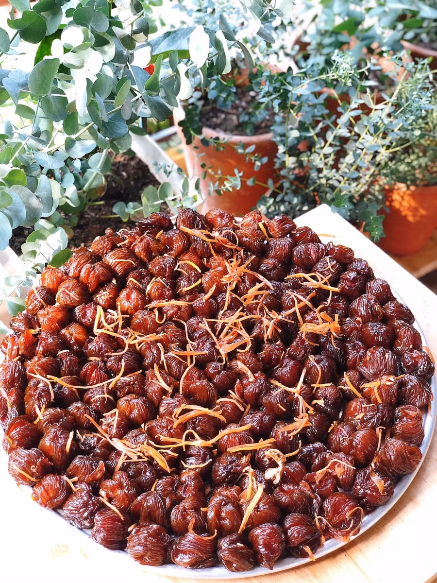 Mận lúc vừa sên xong.