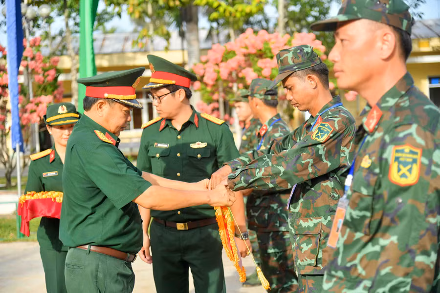 Hội thao nhằm đánh giá thực chất công tác huấn luyện bắn súng quân dụng nâng cao.