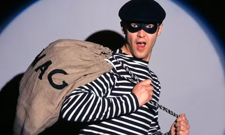 Truyện cười: Cướp cũng đáng!