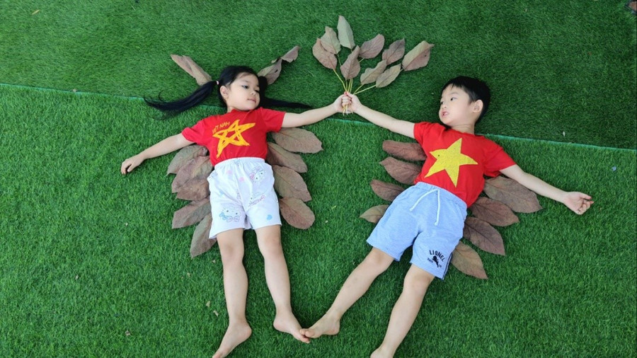 Trẻ &quot;thả mình&quot; vào không gian trường học.