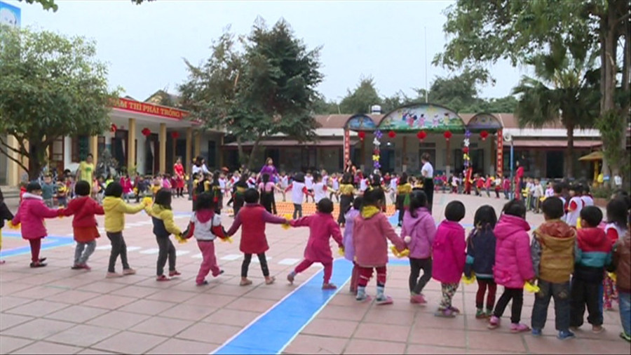 Hoạt động tập thể của cô trò nhà trường. Hoạt động tập thể của cô trò nhà trường.