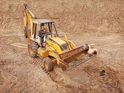 Tìm niềm vui trong công việc.