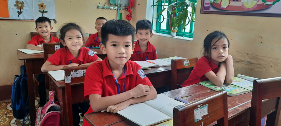 Học sinh Trường Tiểu học Hải Xuân, huyện Hải Hậu trong một giờ học. Học sinh Trường Tiểu học Hải Xuân, huyện Hải Hậu trong một giờ học.