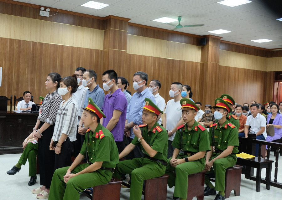 Cựu Giám đốc Sở GD&ĐT cùng đồng phạm. (Ảnh: BM) Cựu Giám đốc Sở GD&ĐT cùng đồng phạm. (Ảnh: BM)