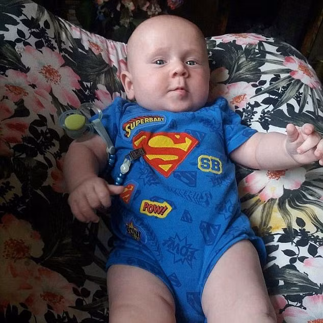 Vừa biết mình mang thai, ngay hôm sau bà mẹ này lên bàn đẻ sinh hạ cậu con trai kháu khỉnh - Ảnh 4.