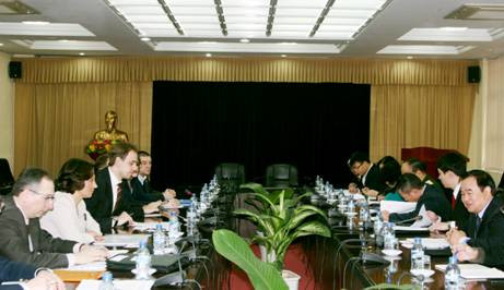 Quang cảnh buổi làm việc Quang cảnh buổi làm việc