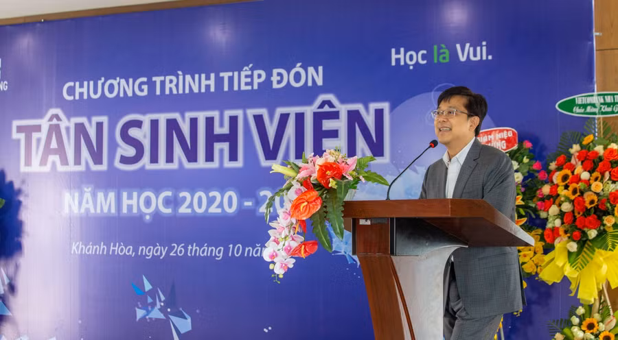 TS Phạm Quốc Lộc Phó Hiệu trưởng ĐH Thái Bình Dương phát biểu