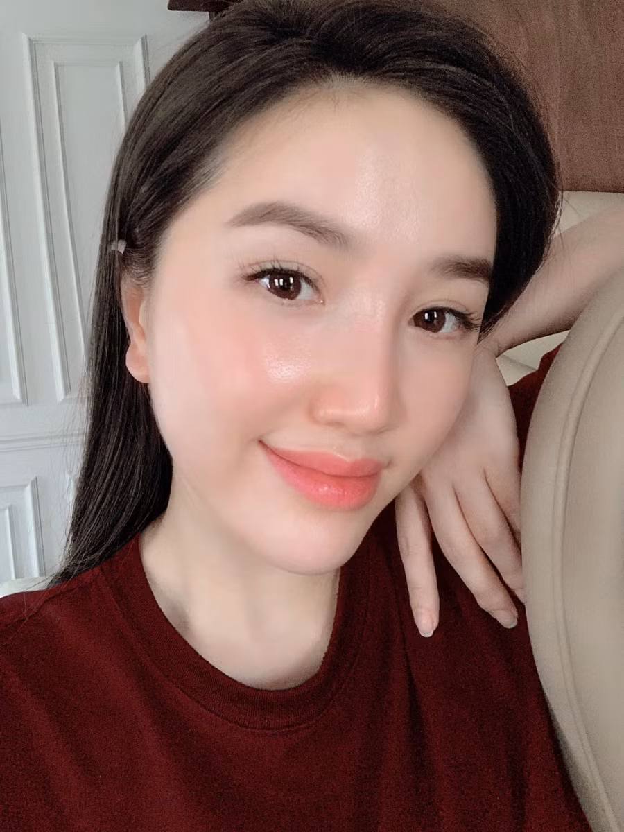 Bảo Thy “đổi màu” trên mạng xã hội, lan tỏa năng lượng tích cực trong mùa dịch ảnh 2