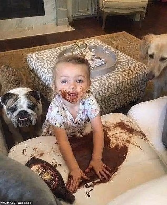 Con chỉ muốn giúp mẹ thôi mà.