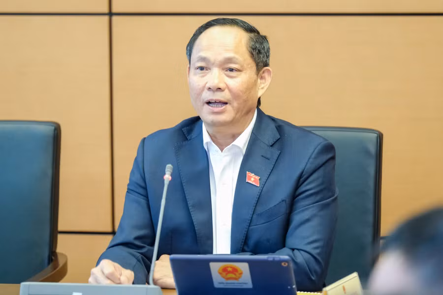 Thượng tướng, Phó Chủ tịch Quốc hội Trần Quang Phương đóng góp ý kiến vào dự án Luật Khám bệnh, chữa bệnh (sửa đổi).