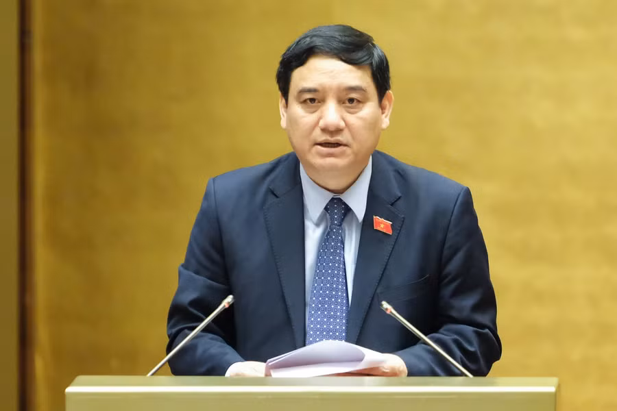 Chủ nhiệm Uỷ ban Văn hoá và Giáo dục Nguyễn Đắc Vinh.