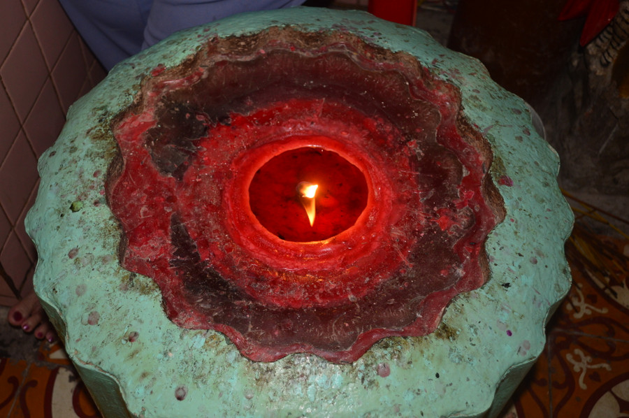 Một cây đèn cầy cháy từ năm 1970 đến nay vẫn còn cháy