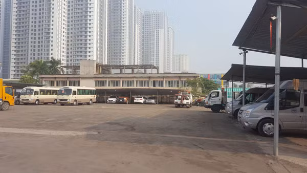 Bãi xe trái phép đầu ngõ 136, đường Hồ Tùng Mậu thu quá giá đã được Báo Giao thông đề cập vẫn ngang nhiên hoạt động cả năm nay 12