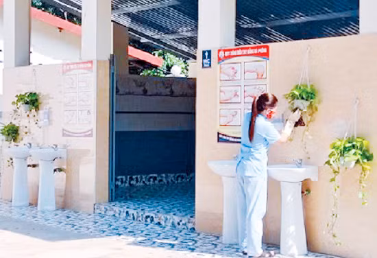 Nhà vệ sinh thân thiện tại Trường Tiểu học Phan Thiết (Tuyên Quang)