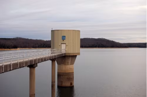 De xuat lay nuoc song Hong 