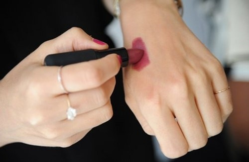 Cach nhan biet son co chi va tri moi tham hieu qua