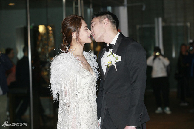 Dàn khách mời đẳng cấp trong đám cưới Chung Hân Đồng: Từ ái nữ của ông trùm sòng bạc cho tới loạt sao hạng A - Ảnh 2. Dàn khách mời đẳng cấp trong đám cưới Chung Hân Đồng: Từ ái nữ của ông trùm sòng bạc cho tới loạt sao hạng A - Ảnh 2.