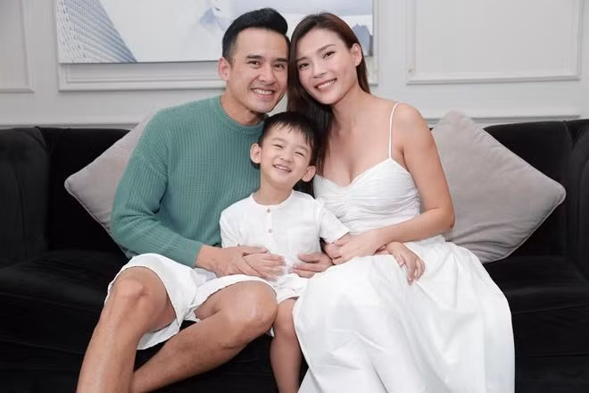 Gia đình nhỏ hạnh phúc của Lương Thế Thành và Thúy Diễm.