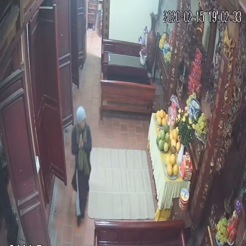 một đối tượng giả sư trộm cắp tại nhiều chùa ở quảng ninh, hải phòng hình 2 mot doi tuong gia su trom cap tai nhieu chua o quang ninh, hai phong hinh 2