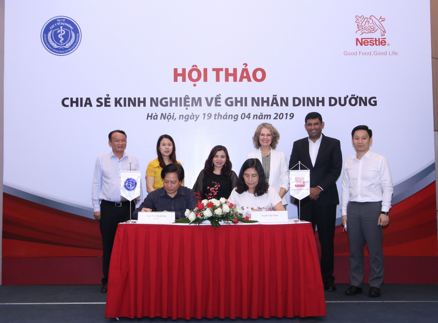 Cục Y tế dự phòng và Nestlé Việt Nam ký biên bản hợp tác nâng cao kiến thức về dinh dưỡng. Cục Y tế dự phòng và Nestlé Việt Nam ký biên bản hợp tác nâng cao kiến thức về dinh dưỡng.