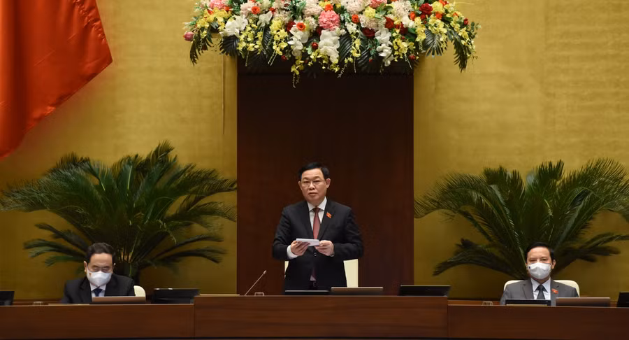 Chủ tịch Quốc hội Vương Đình Huệ điều hành phiên chất vấn và trả lời chất vấn hôm 11/11 tại Kỳ họp thứ 2, Quốc hội Khóa XV. Ảnh: Quang Khánh.