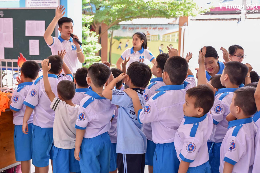 Trẻ cần được trang bị kỹ năng xã hội để có thể tự bảo vệ mình trước các mối đe dọa Ảnh: Y.T.V