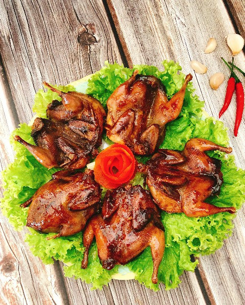 Chủ nhật làm chim cút rô ti cho cả nhà nhâm nhi ảnh 1 Chủ nhật làm chim cút rô ti cho cả nhà nhâm nhi ảnh 1