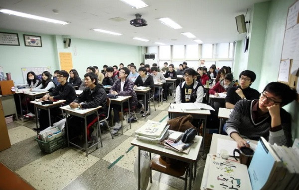 Hiện thực khắc nghiệt của cuộc sống học đường ở Hàn Quốc - 1
