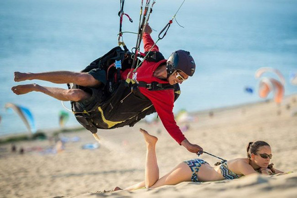 Ghẹo gái cũng phải đầu tư nhiều công phu đấy. cuoi-te-ghe-18-8-thoi-trang-thach-thuc-moi-trao-luu-1