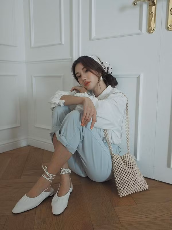 khong nghi ngo gi nua, 4 kieu giay nay nhat dinh co mat trong tu do cua nang cong so - 12