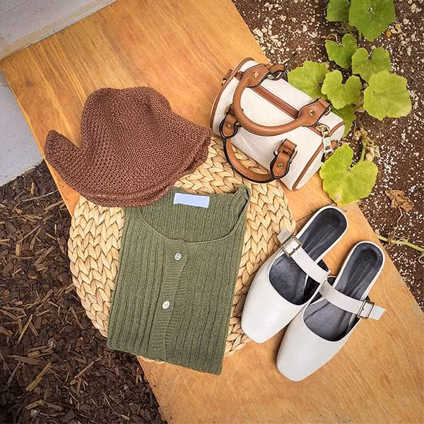 khong nghi ngo gi nua, 4 kieu giay nay nhat dinh co mat trong tu do cua nang cong so - 7