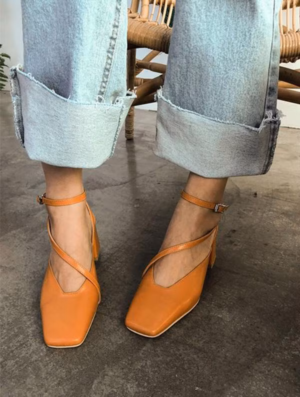 khong nghi ngo gi nua, 4 kieu giay nay nhat dinh co mat trong tu do cua nang cong so - 11