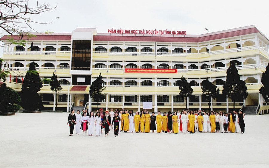 Khuôn viên Phân hiệu Đại học Thái Nguyên tại Hà Giang. Khuôn viên Phân hiệu Đại học Thái Nguyên tại Hà Giang.