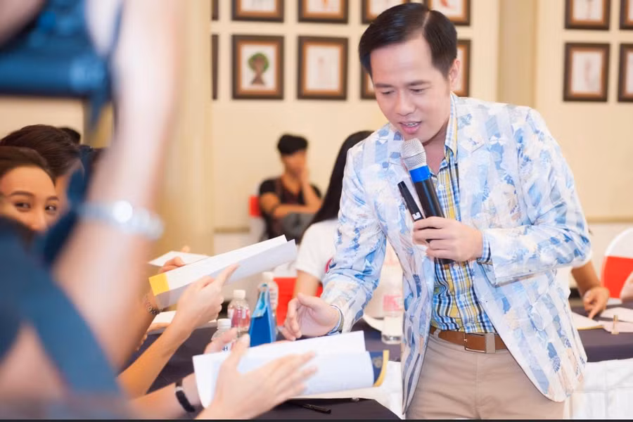 GS.TS Huỳnh Văn Sơn là người dành nhiều thời gian, tâm huyết nghiên cứu về mô hình trường học hạnh phúc.